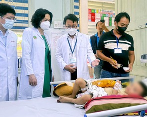 Bệnh tay chân miệng ở miền Nam diễn biến phức tạp, Bộ Y tế kiểm tra công tác phòng chống dịch