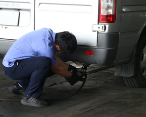 Cận cảnh quy trình kiểm tra khí thải mới khi đi đăng kiểm tại Trung tâm 50-03S