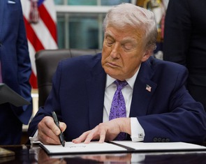 Rộ tin chính quyền ông Trump định viết lại lịch sử