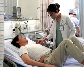 Nhiều người ở Vũng Tàu đau bụng, nôn ói sau khi ăn bánh mì cùng một tiệm