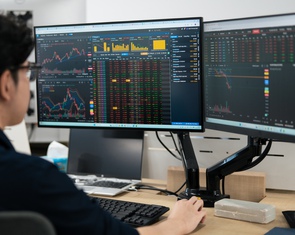 Nhà đầu tư có nên lo lắng kịch bản thị trường chứng khoán lao dốc như năm 2022?