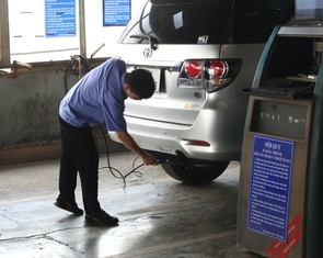 Kiểm tra khí thải theo quy định mới: Phần mềm, đường truyền đã thông suốt