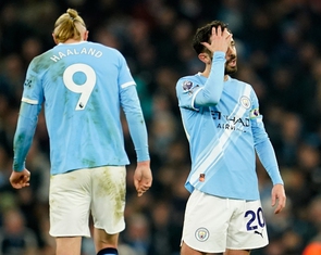 Bước ngoặt lớn trong cuộc đua vô địch giữa Arsenal và Man City