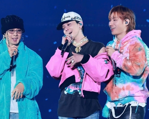 Big Bang tổ chức world tour kỷ niệm 20 năm, fan nhắc 'đừng quên Việt Nam nha'