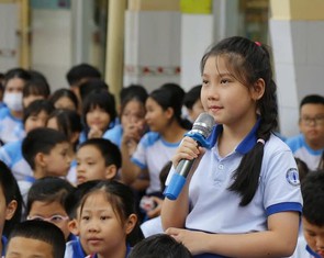 Tuyển sinh đầu cấp ở TP.HCM: Muốn con học trường tiên tiến khác nơi thường trú, đăng ký thế nào?