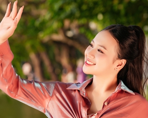 Nữ sinh lớp 11 ra album đầu tay ‘Chạm vào giấc mơ’