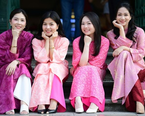 Áo dài không còn trong 'tủ kính bảo tàng'