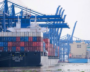 Tin tức sáng 8-3: Do căng thẳng Trung Đông, hải quan hỏa tốc hỗ trợ doanh nghiệp