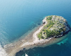 Biển rút bất thường, lộ con đường đá 3.500 năm tuổi ở Thổ Nhĩ Kỳ