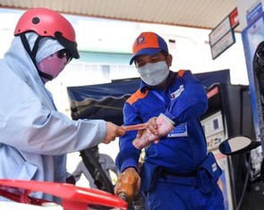 Chính phủ giảm thuế nhập khẩu xăng dầu về 0% đến hết tháng 4-2026