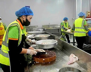 Vụ thịt heo bệnh vào trường học: Công ty cổ phần Suất ăn công nghiệp Hà Nội nói mình là 'nạn nhân'