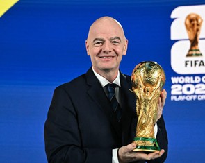 Cả thế giới mê mẩn World Cup, nhưng World Cup lại ngày càng mất tính công bằng