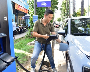 Thủ tướng yêu cầu bổ sung quy chuẩn quốc gia về thiết kế trạm sạc xe điện tại khu chung cư