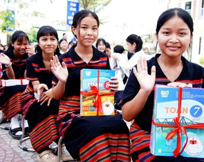 Xã đầu tiên miễn phí sách giáo khoa cho học sinh: Dự kiến mỗi cuốn dùng 7-10 năm