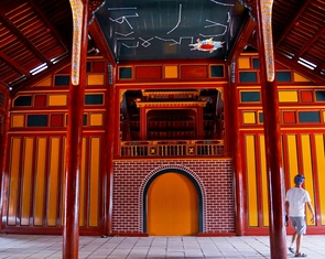 Đơn vị thi công tự ý quyết, không báo cáo lãnh đạo khi trùng tu Nhà hát Minh Khiêm đường