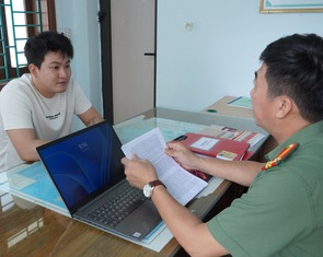 Chiêu thức 'qua mặt' sinh trắc học của nhóm lừa 23 tỉ đồng