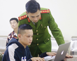 Hướng dẫn mới thủ tục đăng ký tạm trú: Nộp ở đâu, hồ sơ cần những gì?