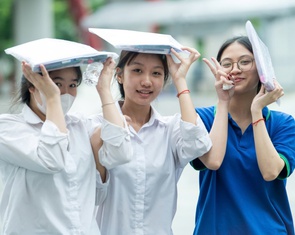 Thí sinh lớp 12 tập dượt đăng ký thi tốt nghiệp THPT 2026, lưu ý mã tỉnh mới