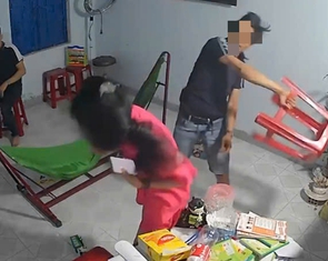 Gần 40 năm, tôi vẫn ám ảnh chuyện bạo hành dai dẳng ở nhà hàng xóm