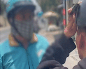 Công an mời tài xế xe ôm công nghệ cầm 'gậy 3 khúc' đánh người đi đường lên trụ sở làm việc