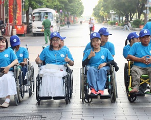 Chuyển từ y tế - chăm sóc sang xã hội - hòa nhập cho người khuyết tật