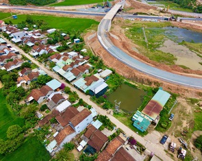Thi công cao tốc Chí Thạnh - Vân Phong gây nứt nhà: Chi trả bồi thường, hỗ trợ cho dân bị ảnh hưởng
