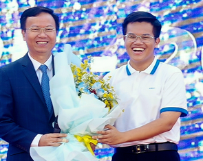 Các thủ khoa thi đánh giá năng lực tiết lộ 'chiến lược vàng'