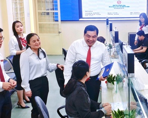 Xã cửa ngõ TP.HCM triển khai mô hình hướng dẫn nộp hồ sơ dịch vụ công trực tuyến toàn trình