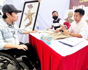 Với sinh viên khuyết tật ở trường đại học, giáo dục theo kiểu cảm thông là không đủ