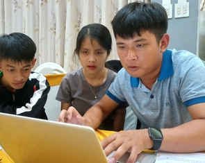 Từng bỏ học vì bị coi là 'kẻ khùng', thành chàng trai giúp nghề cho người khuyết tật khác