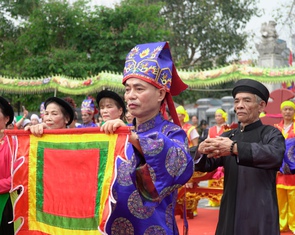 Về ngôi đình từng có 16 vị vua dâng lễ Quốc Tổ Lạc Long Quân