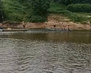 Hai nam sinh lớp 9 đuối nước thương tâm trên sông Tranh