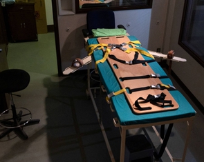 Mỹ tính tử hình 'kiểu cũ' vì thiếu thuốc độc để tiêm