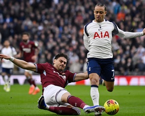 Những ngày định đoạt của Premier League