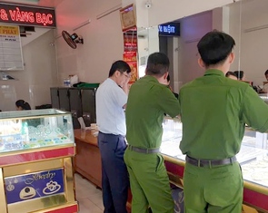Kiểm tra hàng loạt tiệm vàng ở TP.HCM, nhiều cơ sở bị xử phạt, tịch thu tang vật vi phạm