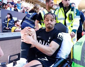 Xavi Simons trách cuộc sống tàn nhẫn khi phải chia tay World Cup 2026