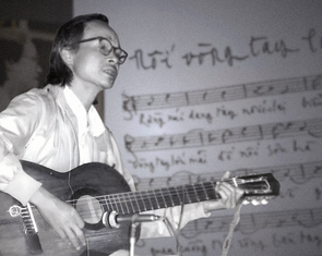 Nối vòng tay lớn - Bài hát được lịch sử chọn