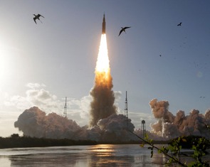 Nhà vệ sinh 30 triệu USD trên Artemis II gặp trục trặc đã hoạt động trở lại