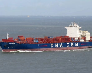 Chiếc tàu container đầu tiên của một quốc gia Tây Âu rời khỏi eo biển Hormuz an toàn