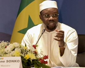 Giá dầu vượt gần gấp đôi dự toán, Senegal yêu cầu quan chức dừng công tác nước ngoài