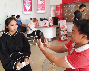 Người dùng có thể xác thực SIM chính chủ thông qua VNeID