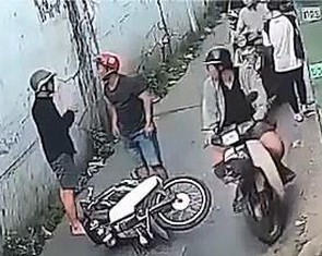 Làm rõ video vụ hùng hổ đánh người sau tai nạn ở TP.HCM