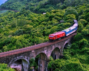 Đường sắt chạy thêm nhiều đoàn tàu dịp giỗ Tổ Hùng Vương và 30-4, 1-5