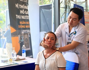 Hướng tới 'hộ chiếu sức khỏe' toàn dân, y tế TP.HCM đẩy mạnh chuyển đổi số