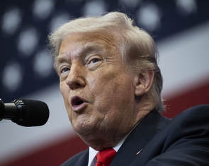 Tin tức thế giới 2-5: Ông Trump dọa đánh Iran tan tành; Mỹ sẽ rút 5.000 binh sĩ khỏi Đức