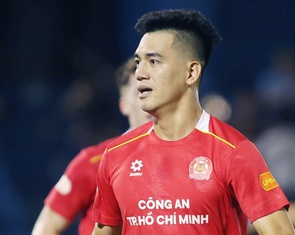 Tiến Linh xin lỗi, HLV Phùng Thanh Phương thấu hiểu