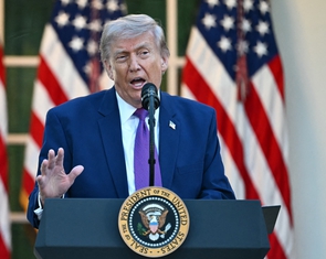 Giá xăng đang là 'điểm yếu', ông Trump khẳng định sẽ giảm thuế