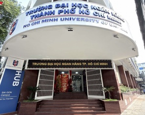 Trường đại học Ngân hàng TP.HCM đột ngột dừng cấp chứng chỉ tiếng Anh, tin học