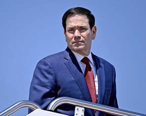 Ông Rubio được phép nhập cảnh Trung Quốc nhờ thay đổi cách viết tên trong tiếng Hán?