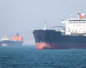 Gián đoạn hoạt động xây dựng tại nhiều nước do đóng cửa eo biển Hormuz